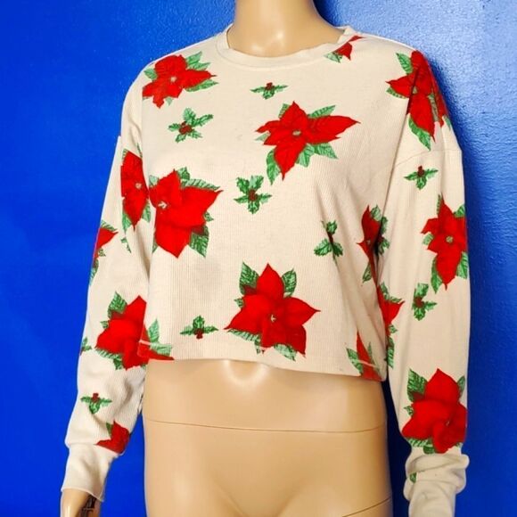Forever 21 Poinsettia Thermal Crop - Picture 1 of 8